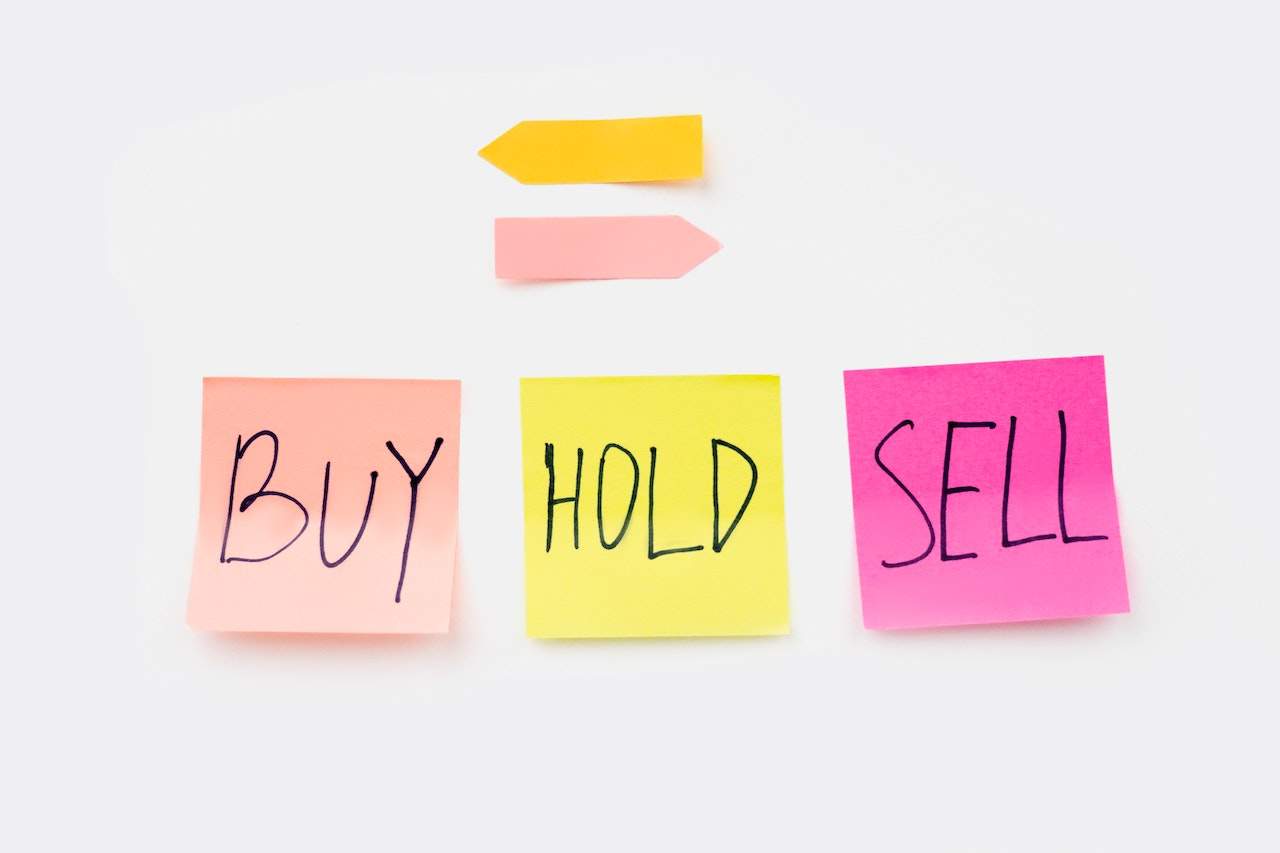 Investing in Dividend-Paying Stocks and ETFs is a Smart Move